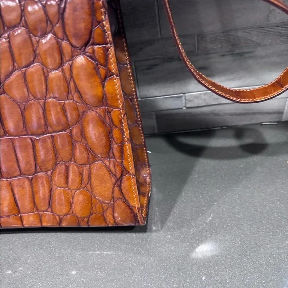 Furla Brown Leather women’s pocketbook made in Italy. 11” by 8” - Picture 2 of 6